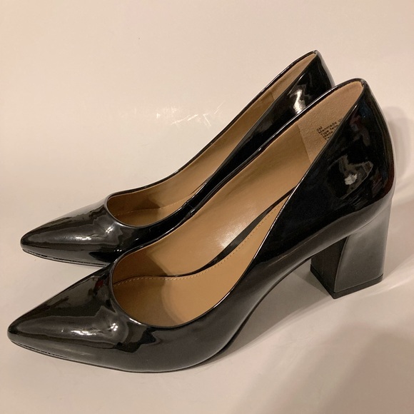 14th & Union Black Patent Leather Pumps - Picture 5 of 6